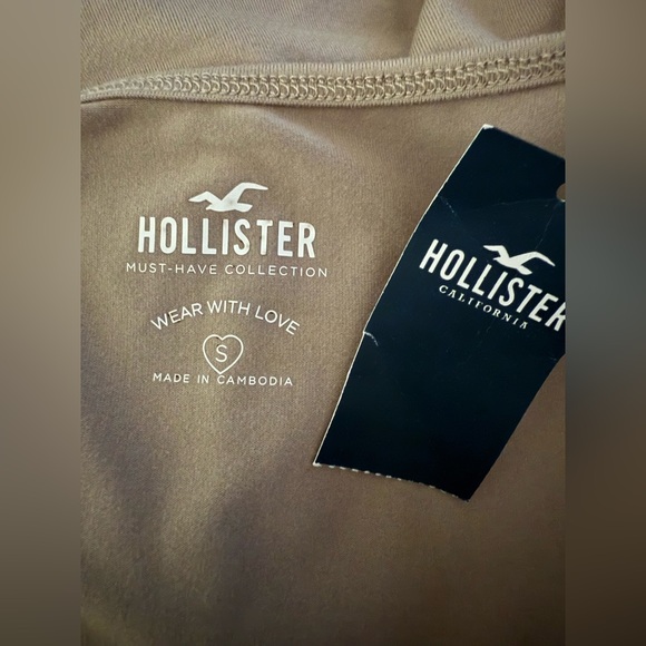 Hollister baby tee must have collection - Picture 5 of 5